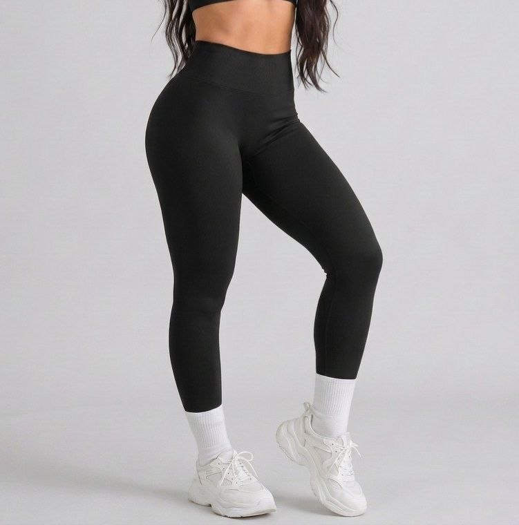 Essential Legging - Negro